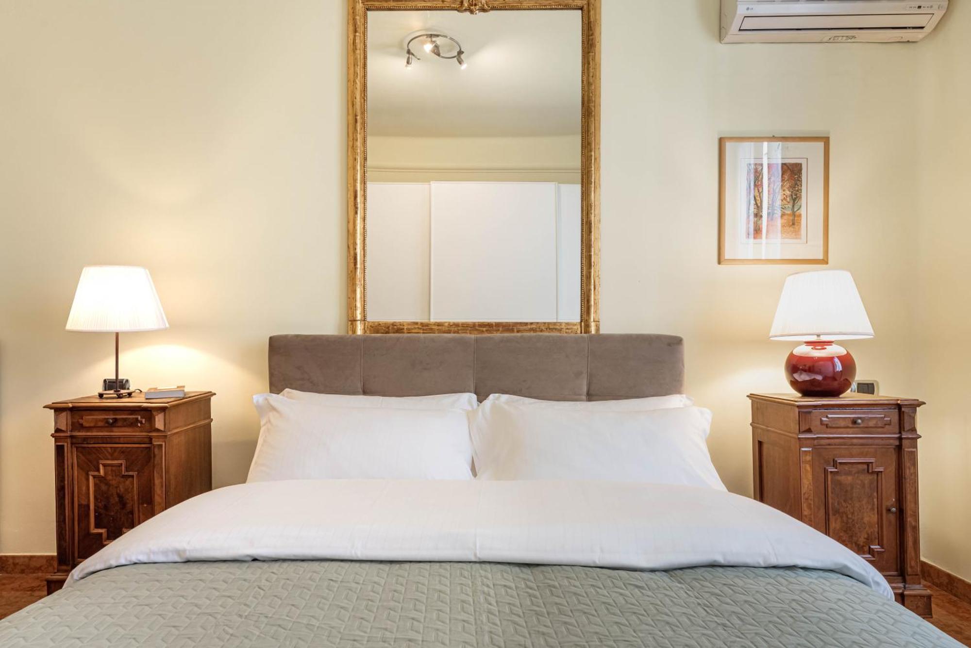 Piazza Isolo Central Apartment เวโรนา ภายนอก รูปภาพ