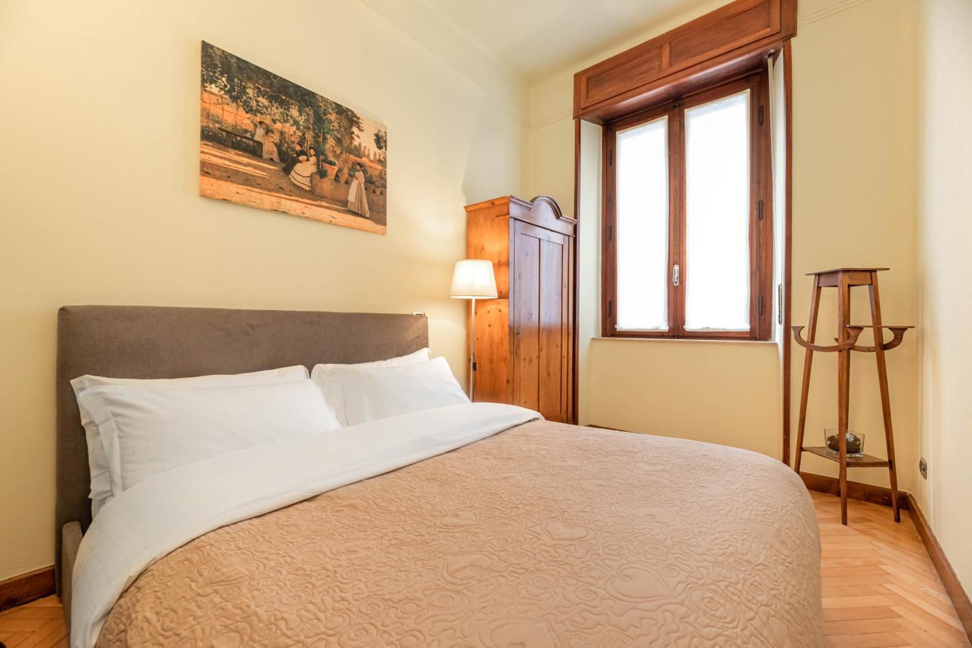 Piazza Isolo Central Apartment เวโรนา ภายนอก รูปภาพ