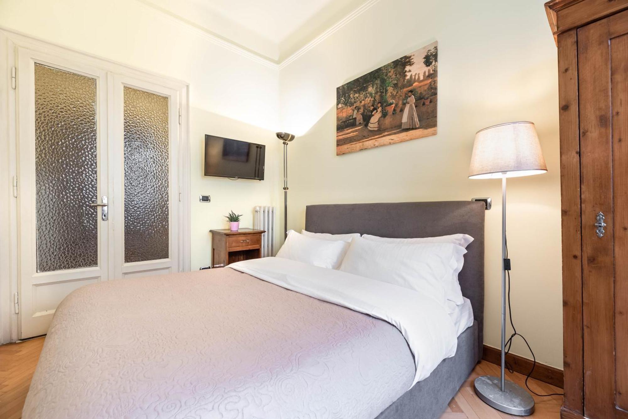 Piazza Isolo Central Apartment เวโรนา ภายนอก รูปภาพ