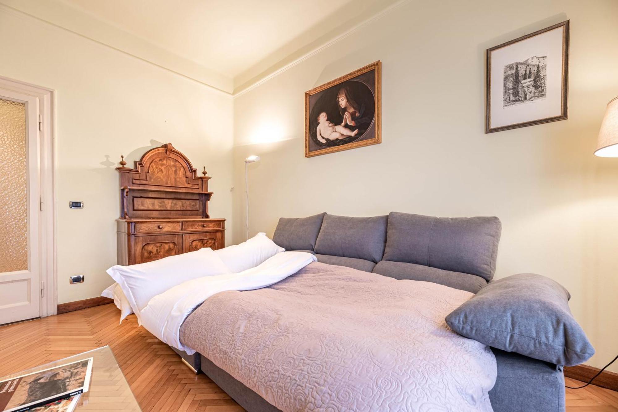 Piazza Isolo Central Apartment เวโรนา ภายนอก รูปภาพ